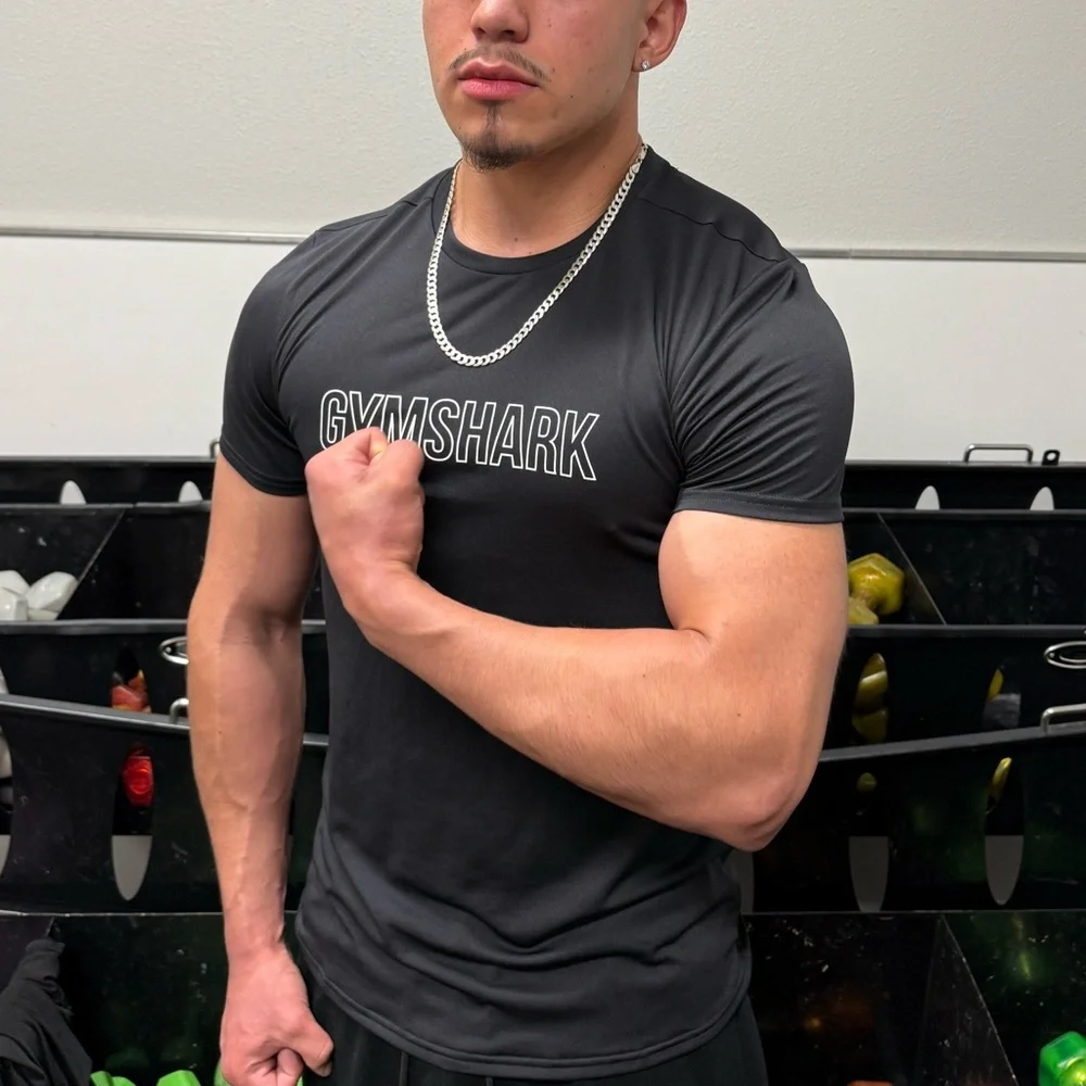 GYMSHARK MEN CUT OUT LOGO T SHIRT BODYBUILDING BODYBUILDER WEIGHT LIFTING ACTION - Picture 12 of 16